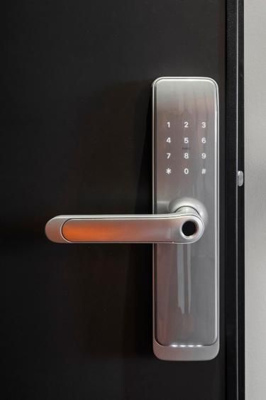 Garsonieră superbă, PiațaVictoriei, mobilat complet, certificat turistic - Poză 14