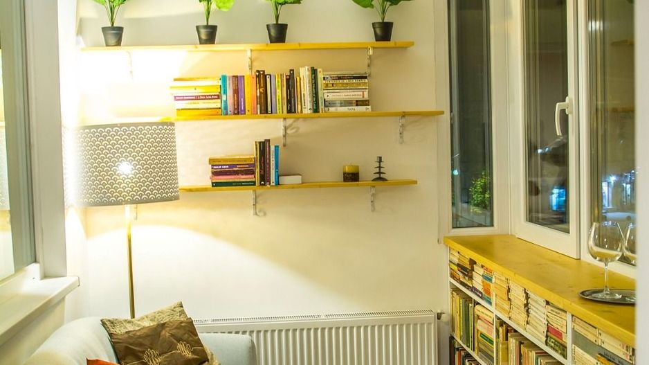 APARTAMENT  CU 3 CAMERE  CU VEDERE SPRE PIATA SF.GHEORGHE - Poză 3