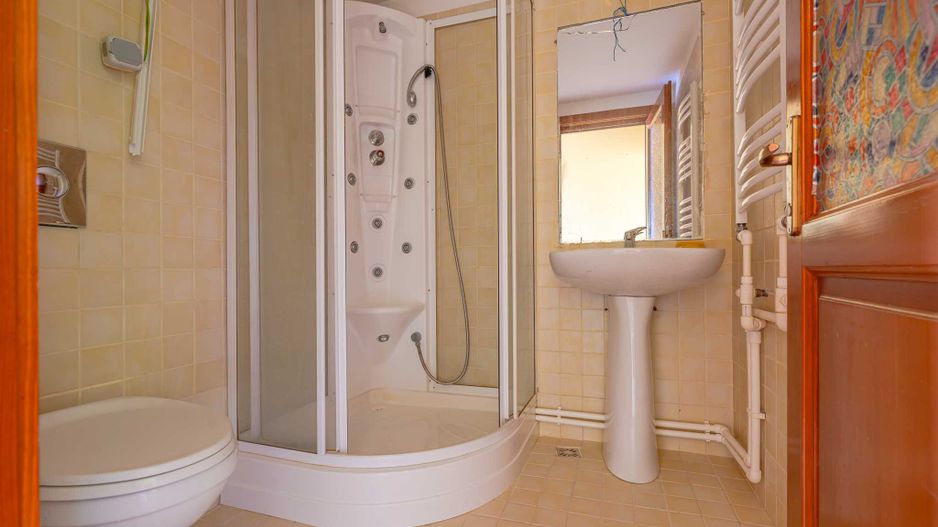 Apartament cu două dormitoare în Predeal, aproape de Pârtia Clăbucet - Poză 11