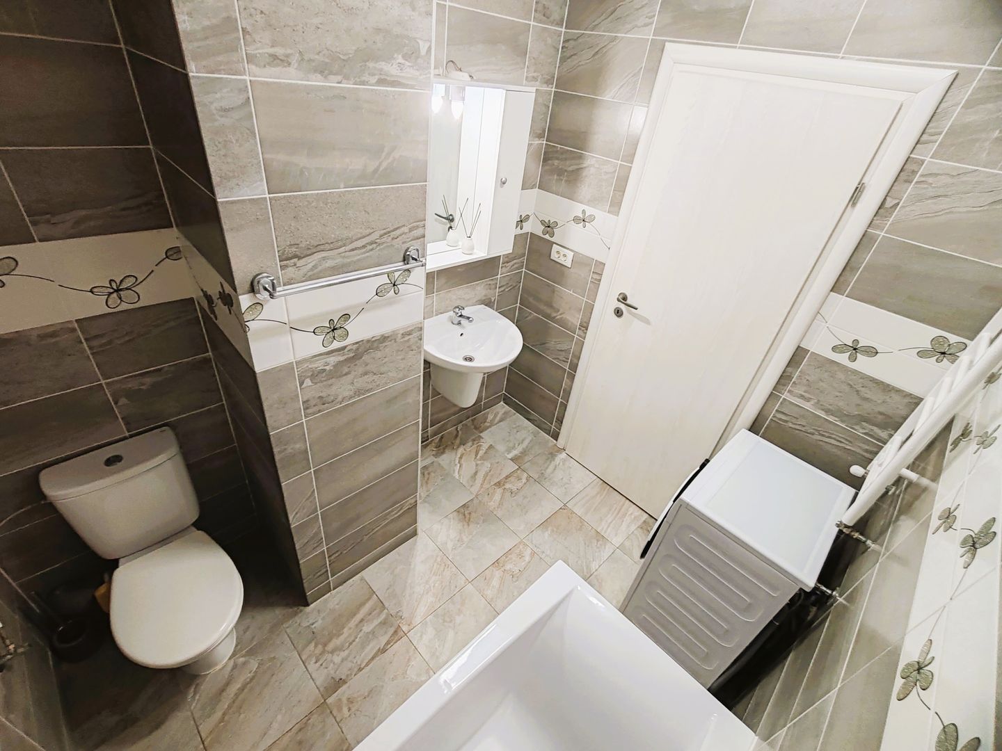 2 Camere | Centrala Proprie | An 2019 | Mobilat-Utilat | La Cheie - Poză 41