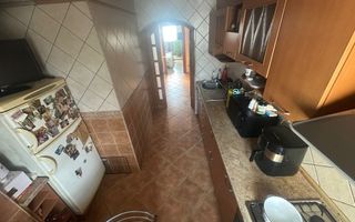 De vanzare aparatament 3 camere - zona Drumul Taberei - Poză 1