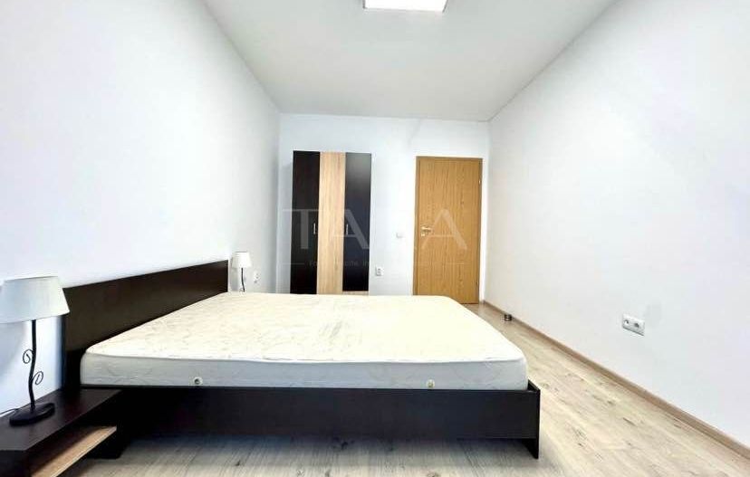 Apartament Modern cu Terasă Spațioasă - Poză 4