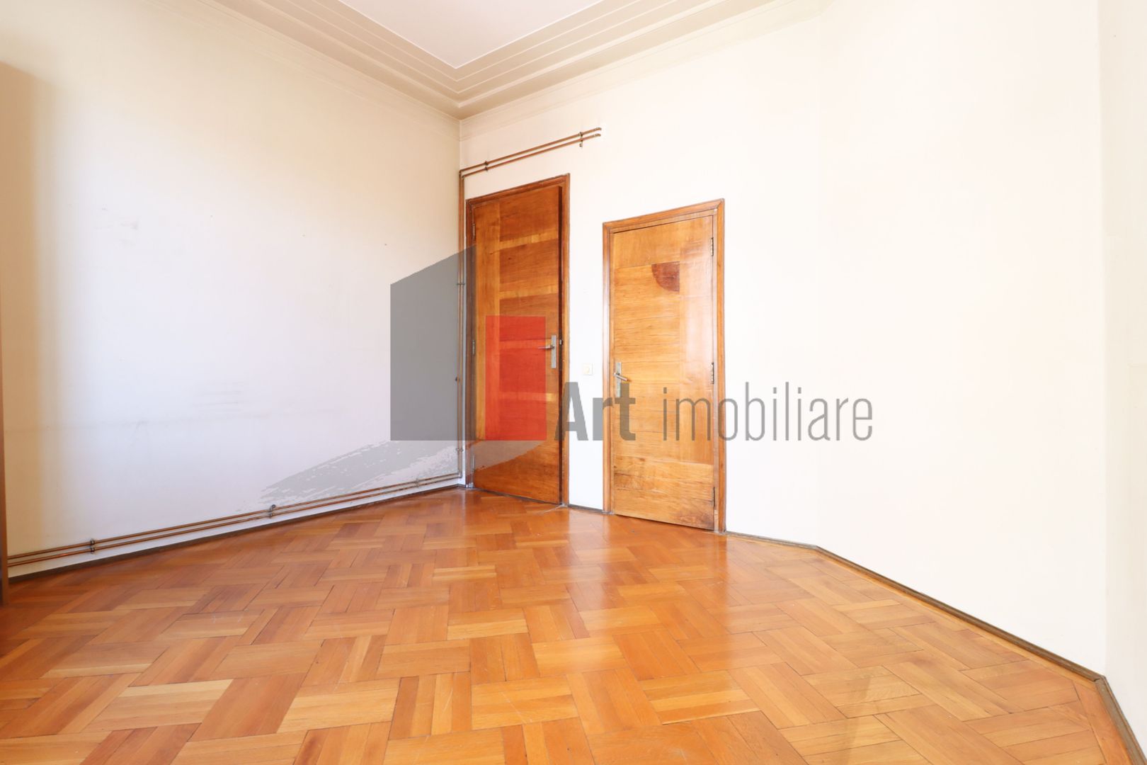 Apartamentul "DEKORA", bloc Art Deco, interior compartimentat de exceptie - Poză 6