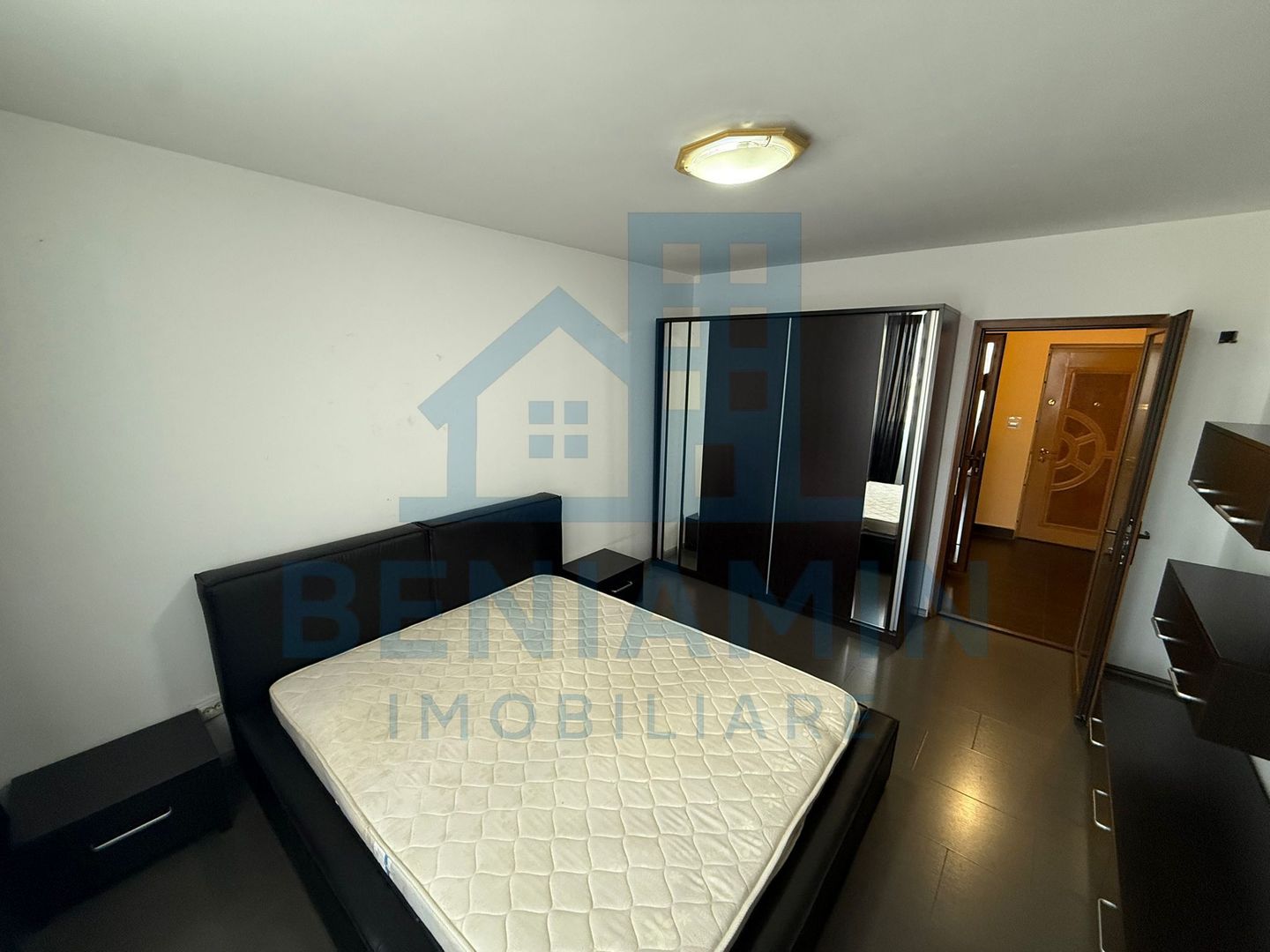 2 camere decomandate vizavi de gara mobilat utilat -teava de gaze - Poză 4