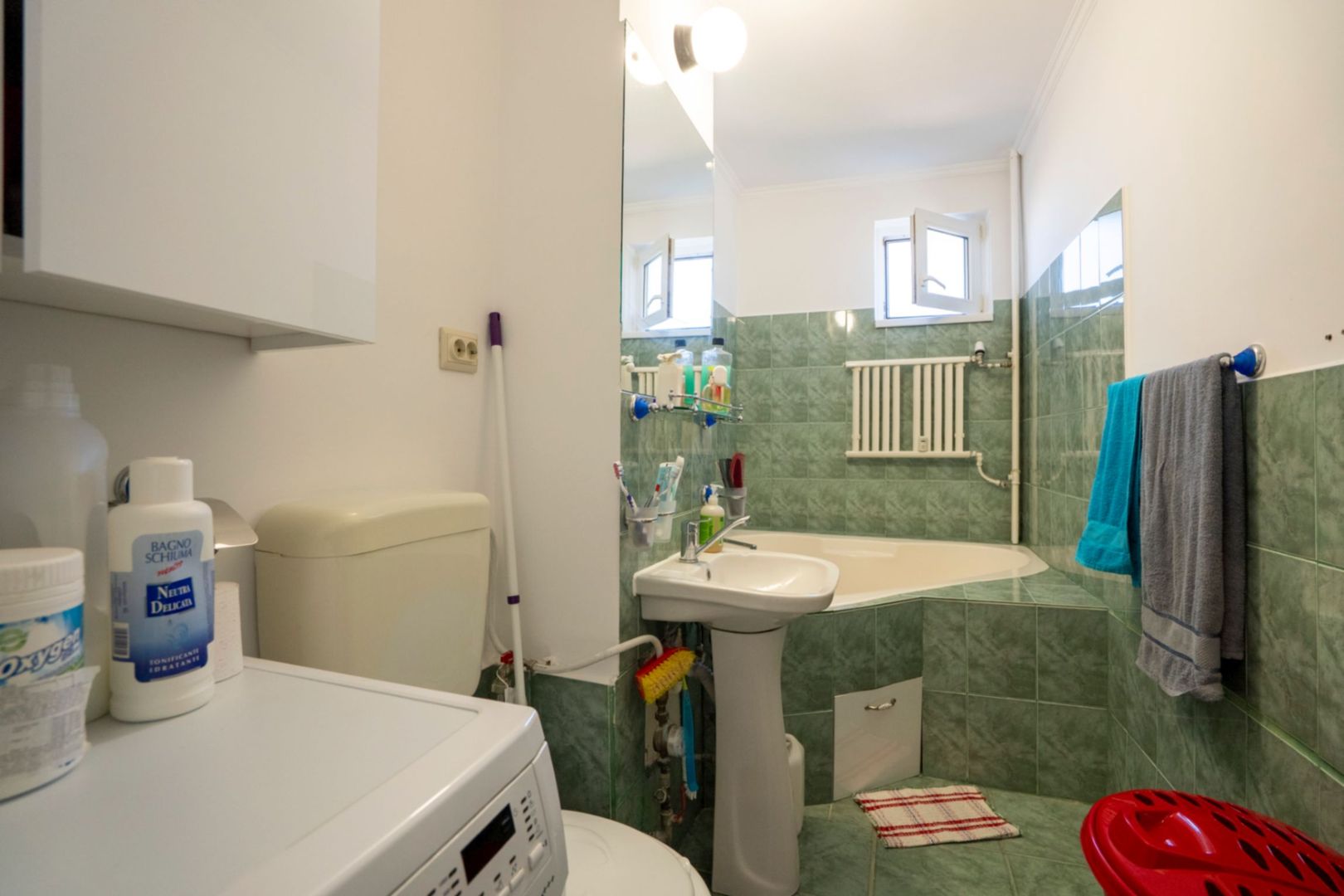 APARTAMENT 3 CAMERE, 2 BAI, NUFARUL, ETAJ INTERMEDIAR - Poză 1
