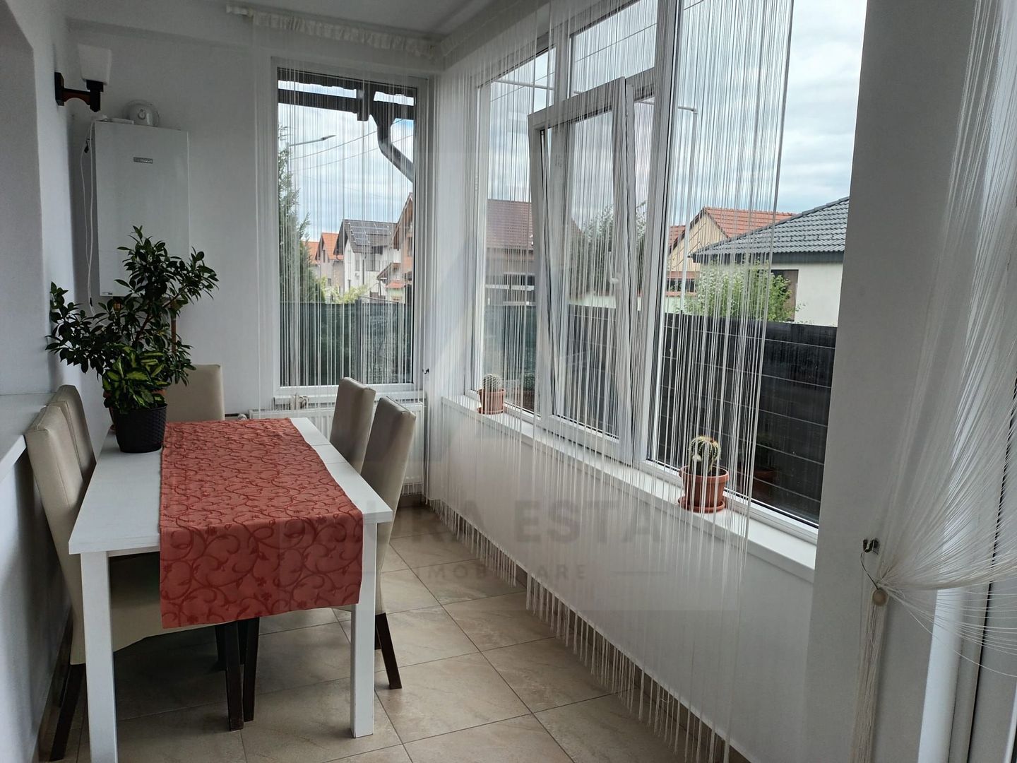 Casa individuala 5 camere 150 mp utili si teren 460 mp in Cristian - Poză 4