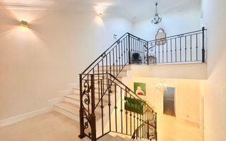 Vila ideala Birouri sau  Resedinta Ambasador/Clinica Lux zona Capitale - Poză 6