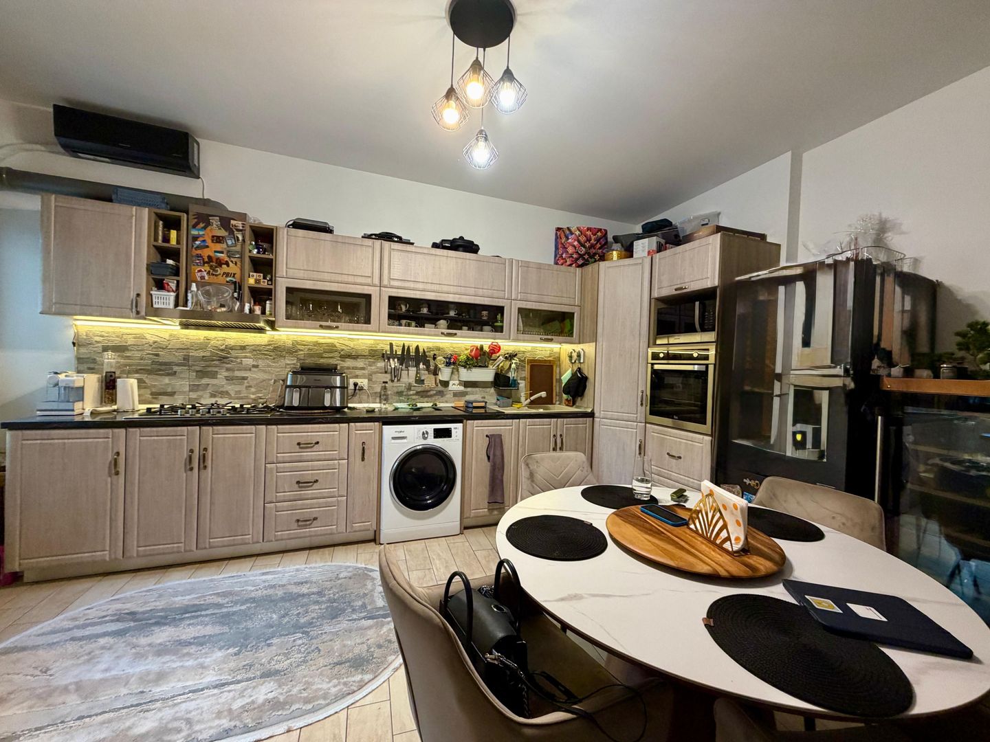Apartament deosebit - et 1 în vilă interbelică - renovat  Gradina Icoanei - Poză 3