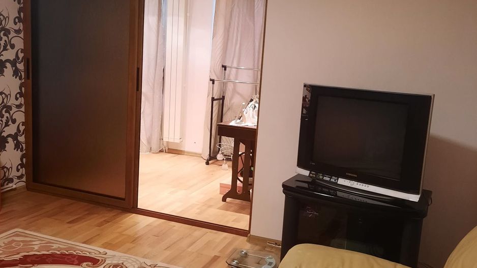Apartament 3  cam Pta Centrala,et 4/7 - Poză 1