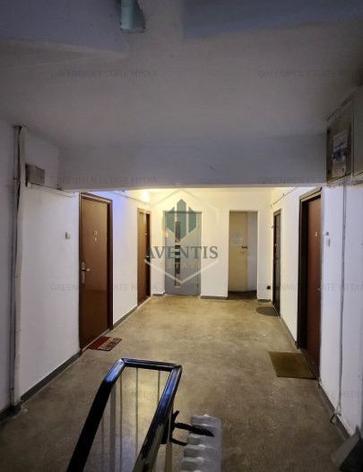 Garsoniera decomandata, bloc din 1982 reabilitat termic, Piata Muncii Baba Novac - Poză 15