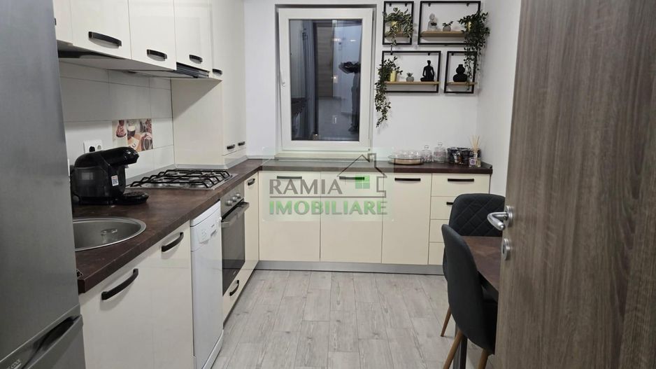 Apartament premium 2 camere, Urban Invest Coresi, Parcare + boxă - Poză 7