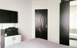 Apartament cu 3 camere in Floresti. - Poză 8