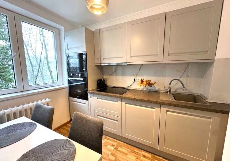 🏡 ]nchiriez Apartament cu 3 camere, 68 mp, parcare inclusă, Titan - Poză 9