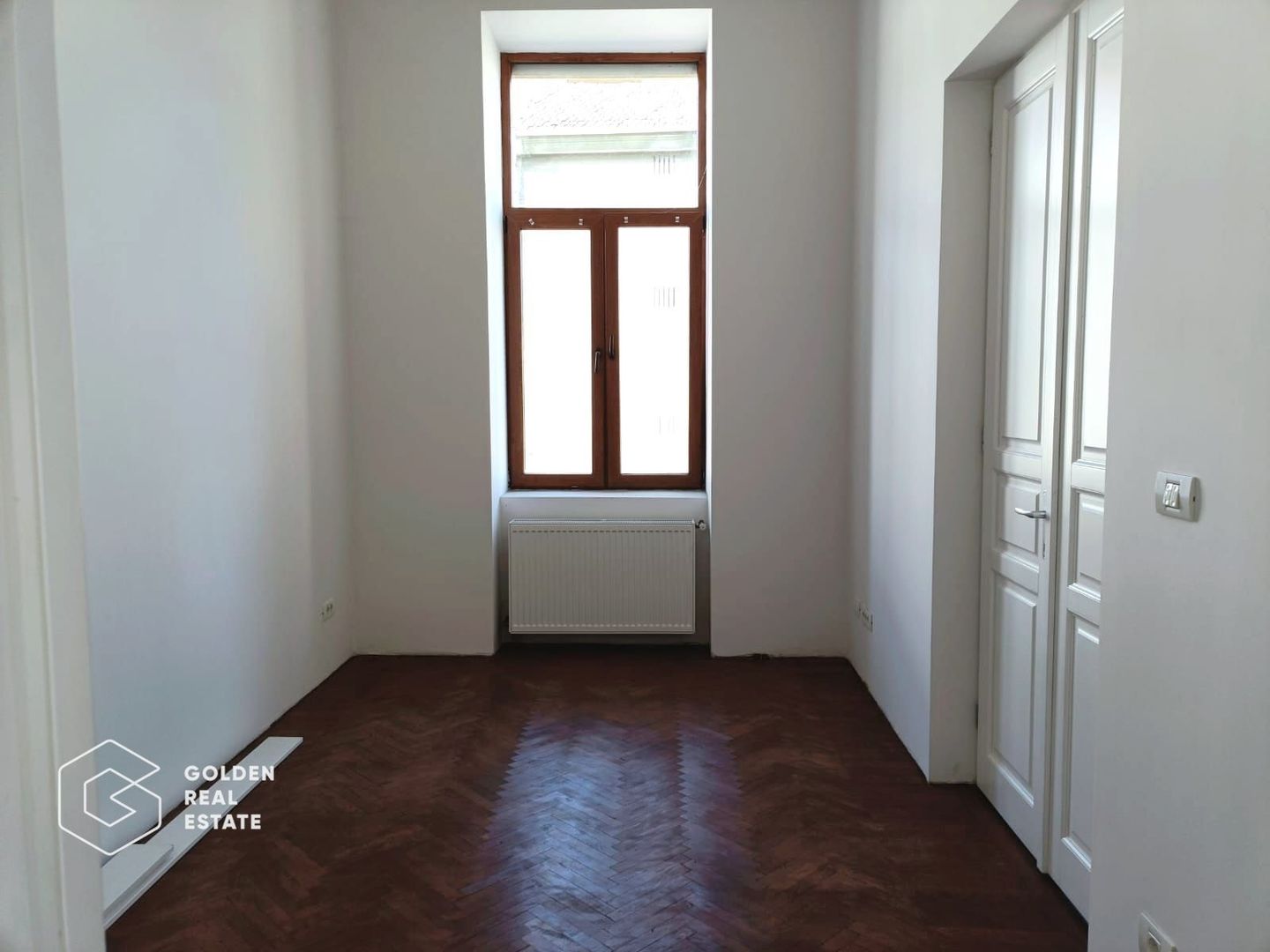Apartament ultracentral cu 3 camere si vedere spre Hotel Continental - Poză 4