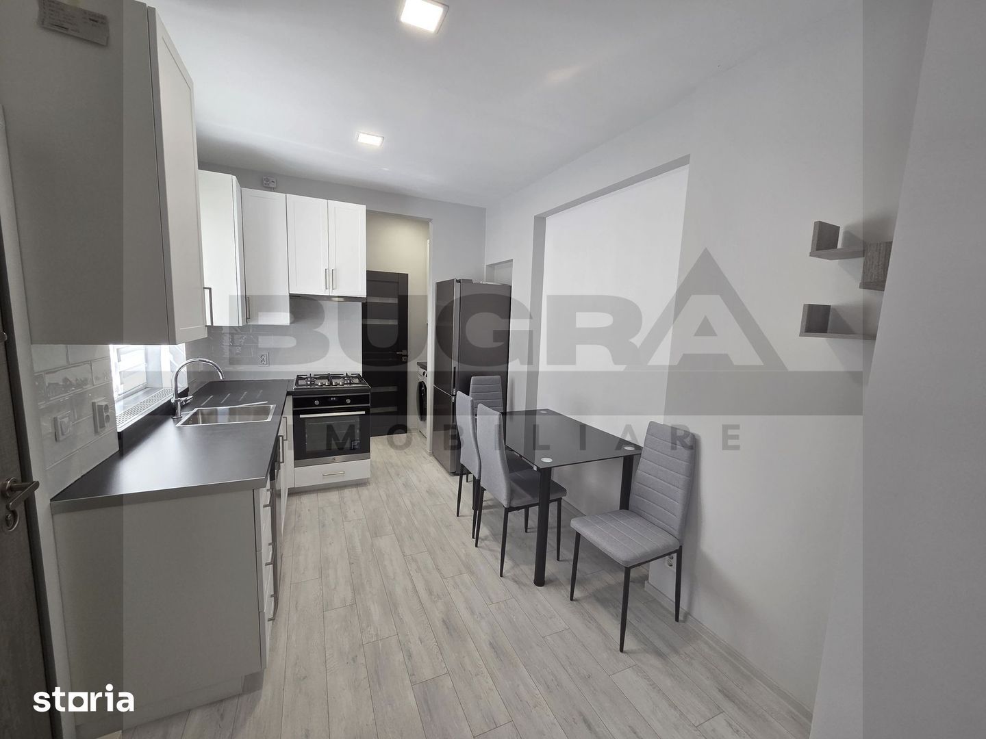 Apartament de 3 camere nou, curte proprie, parcare, zona Fac De Litere - Poză 2