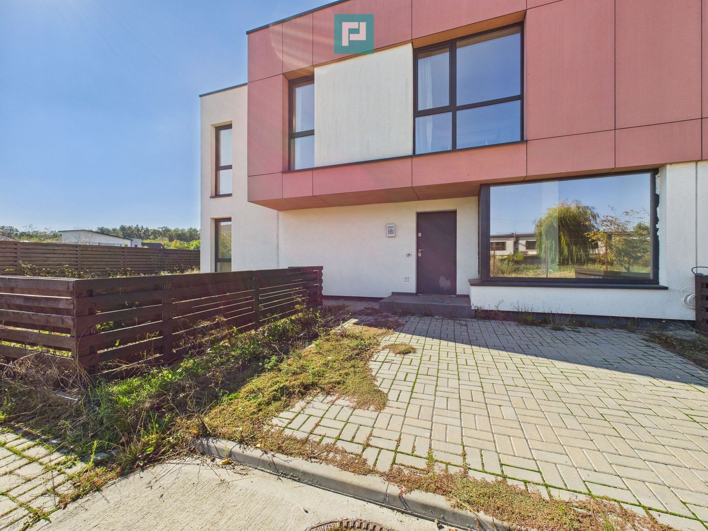 Casă modernă cu 3 dormitoare, curte și parcare – Corbeanca - Poză 1