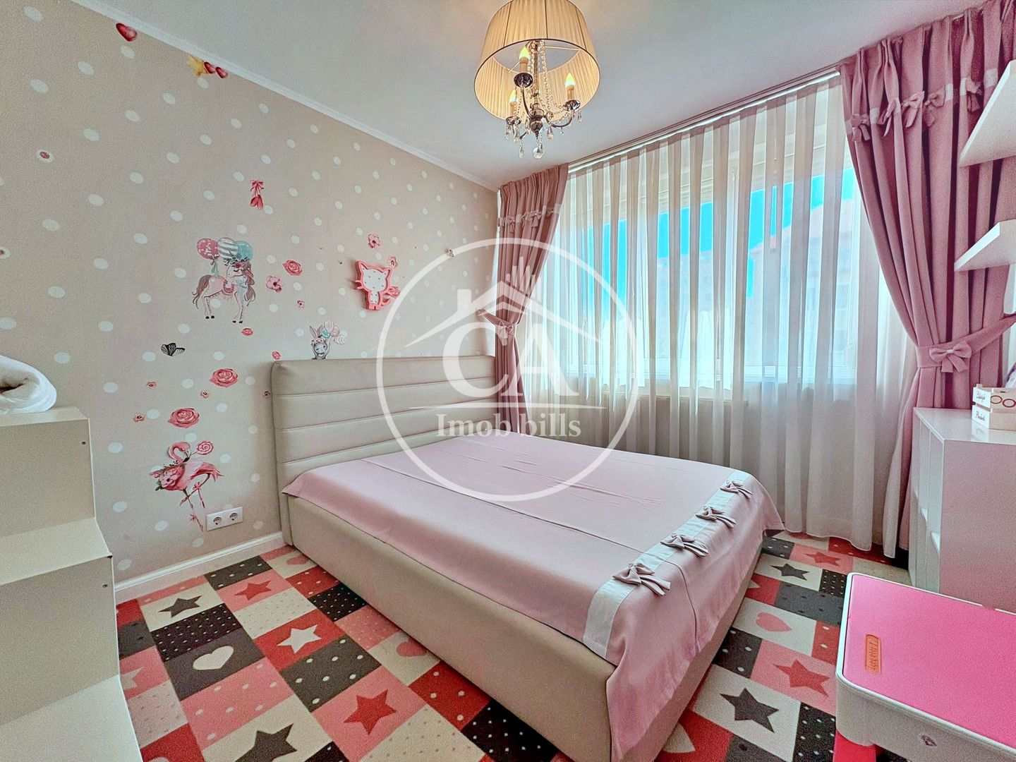 Apartament cu 3 camere situat în zona Decebal - Poză 1