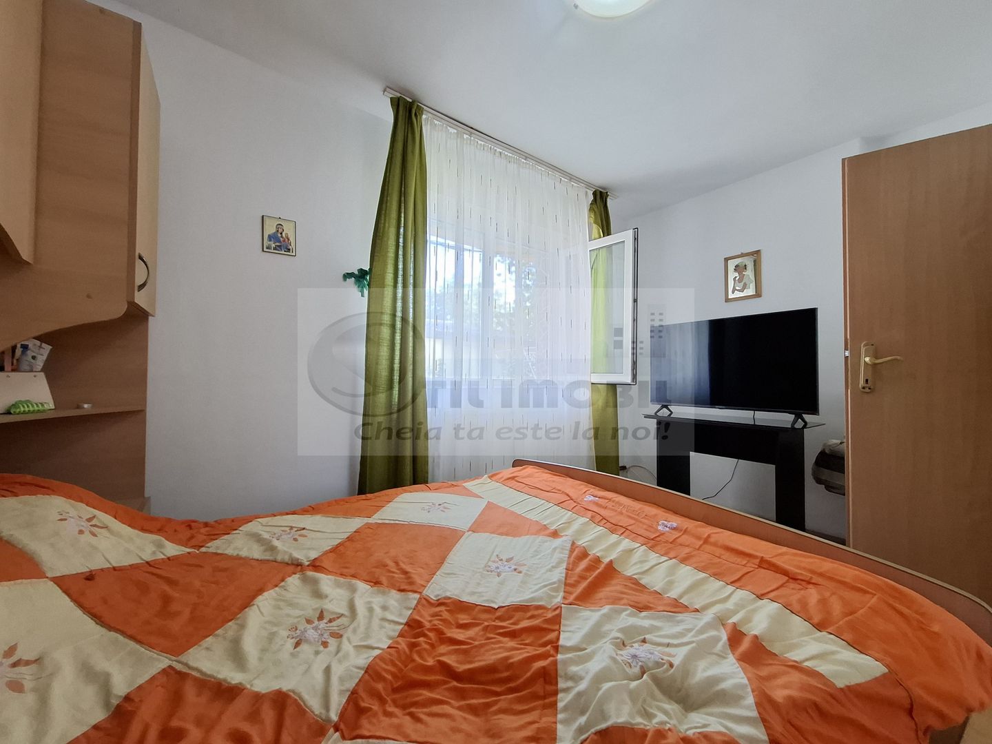Liber, de vanzare apartament 3 camere Valea Lupului Iasi, baie cu geam - Poză 9