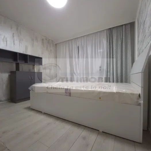 Apartament deosebit 3 camere-  Zona Podu Ros - Poză 2