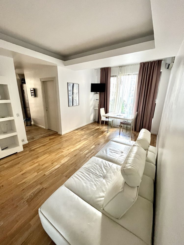Inchiriere apartament lux 3 camere Nord Area Lake View - Poză 1