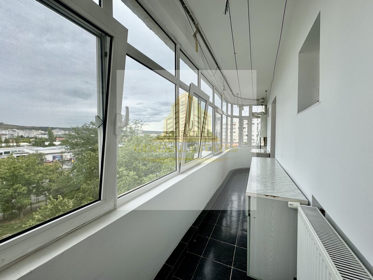 Spre Vânzare apartament cu 3 camere, în Centru, Păcurari - Poză 14