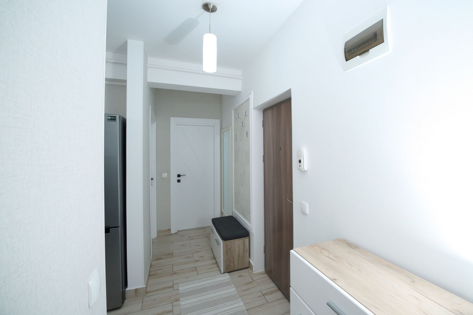 Apartament cu 2 camere, decomandat - Poză 14