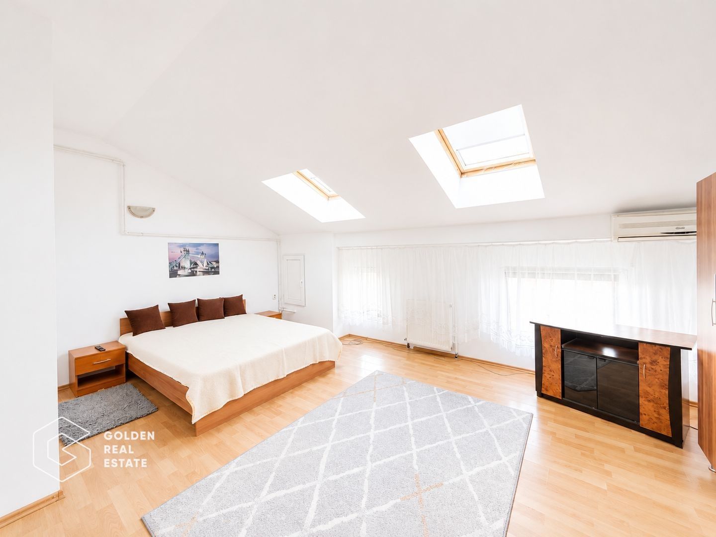 Apartament cu o camera, etaj 4, zona Micalaca - Poză 3
