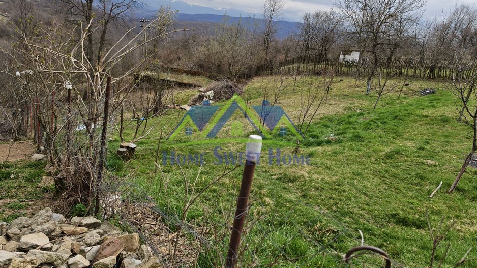Casa de vanzare in Ghelari – liniste, natura si spatiu generos! Schimb - Poză 10