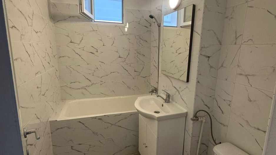 De vanzare apartament 2 camere renovat modern Gorjului/Apusului A501 - Poză 1