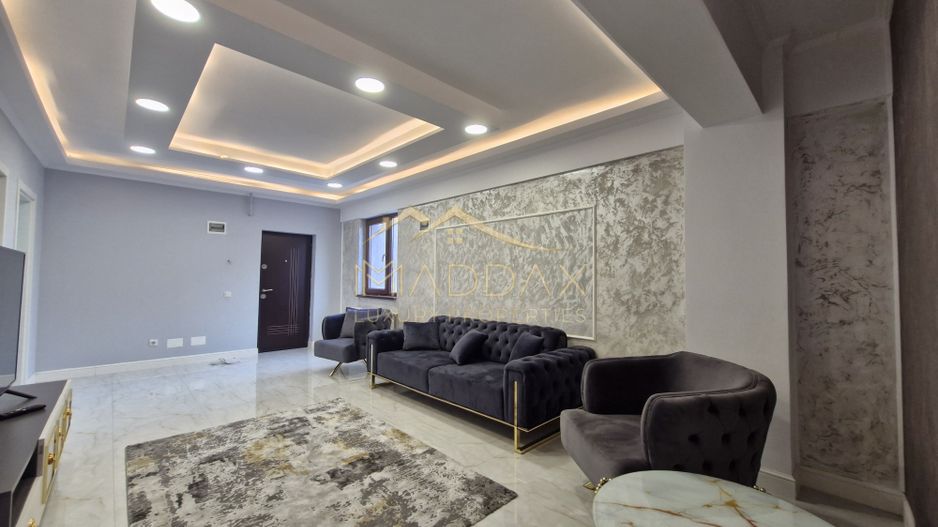 Apartament *4 camere *110mp* // Parcare - Poză 1