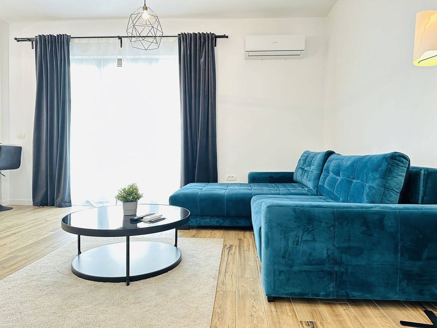 Oferta inchiriata - Apartament spatios si luminos - Segmentul Premium - Poză 8