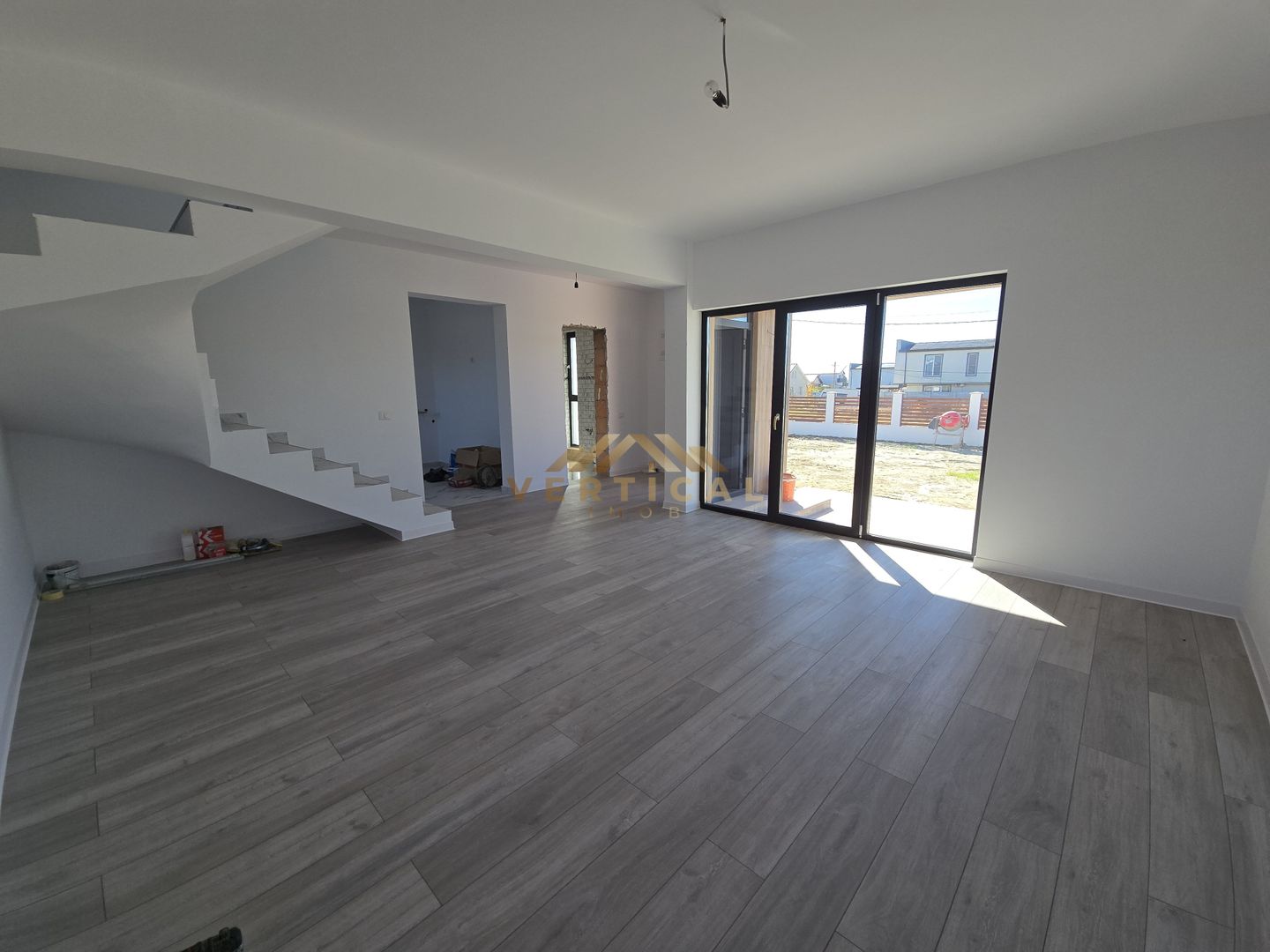 De vanzare! Vila cu un teren superb in comuna Berceni - Poză 2