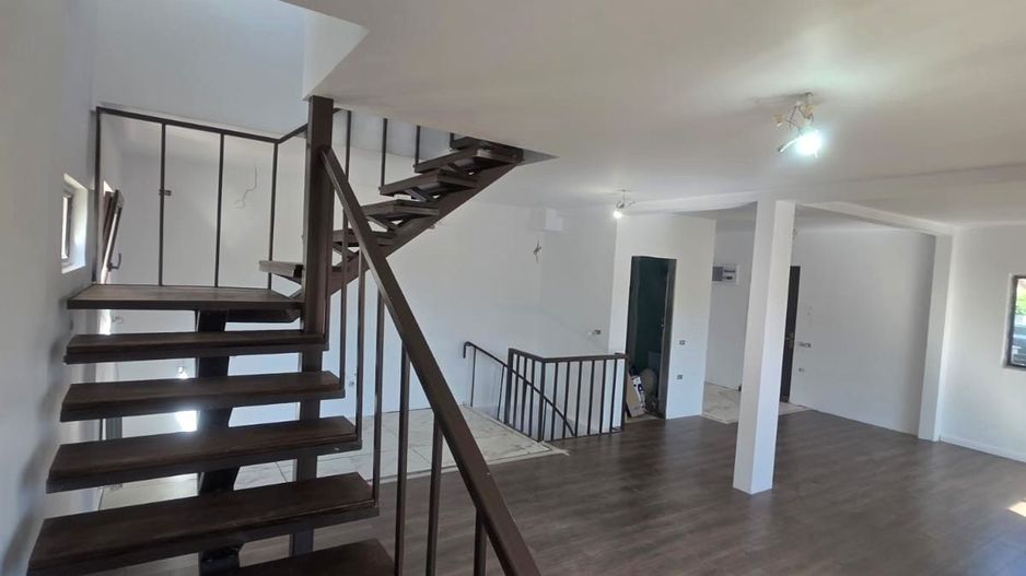 Casa cu 5 camere | Otopeni | Central - Poză 14