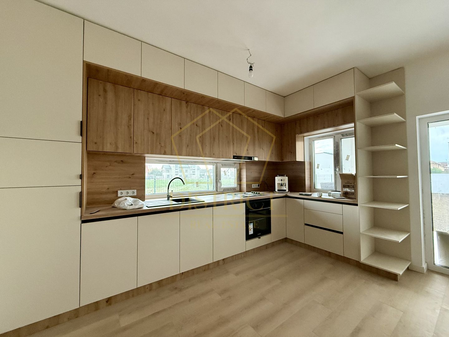 Duplex despartit prin camera tehnica 135 mp utili  |  Dumbravita - Poză 3