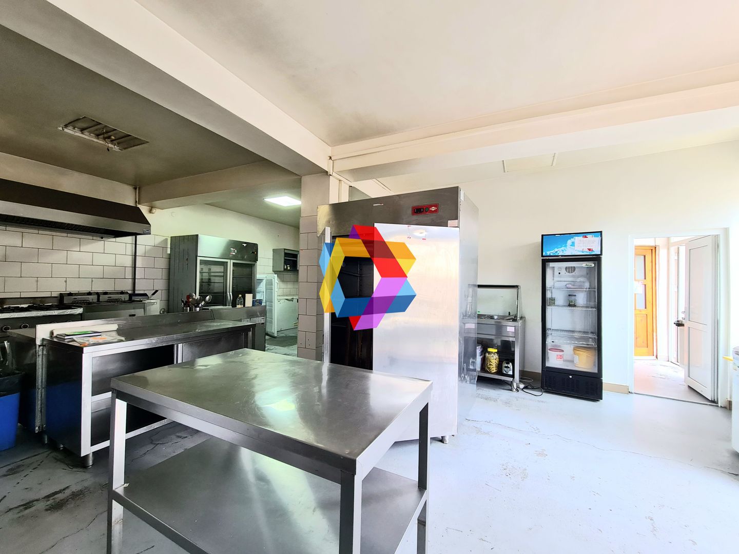 Spatiu comercial de închiriat cu 380 w, Brasov - 125 mp # plus-imo.ro - Poză 2