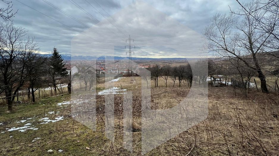 Teren intravilan/ zona Gusterita. Priveliste superba. Ideal investitie - Poză 1