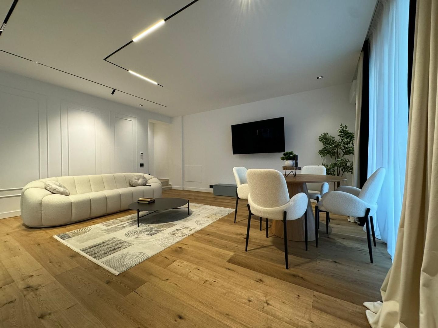 Vila | Casa Presei Libere | Damaroaia - Poză 4