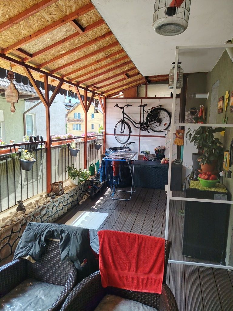 Apartament spațios cu terasă de 20 mp – zonă de case, liniște totală. - Poză 3