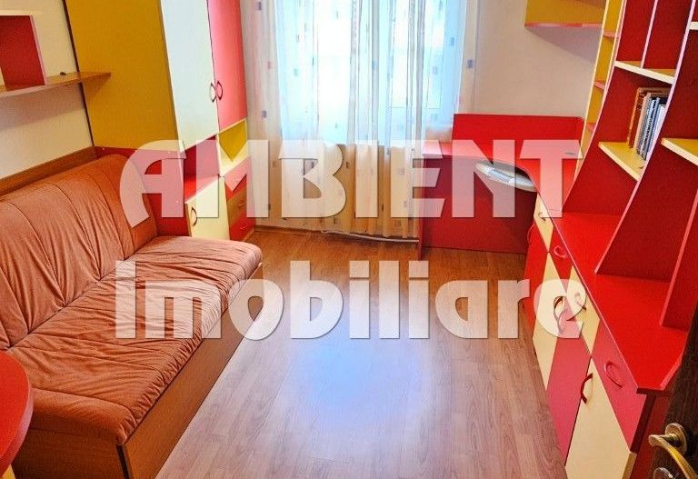 Apartament cu 3 camere, etaj 1, zona CENTRU; - Poză 7