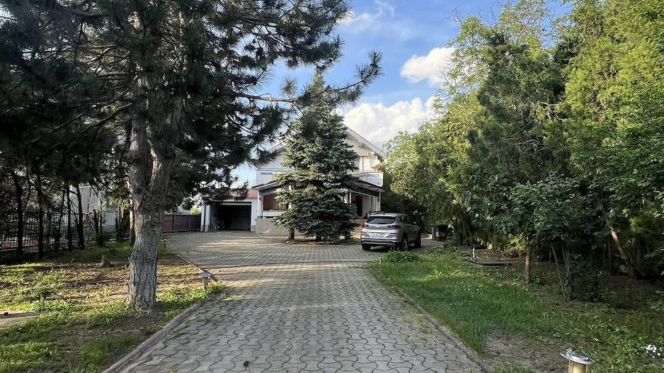 Proprietate rară pe Lacul Grivița | Teren 1902 mp + Vilă 568 mp | Nord Bucuresti - Poză 3