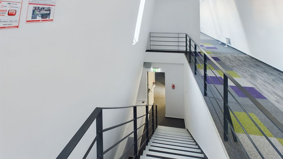 Spatiu de birouri ultracentral, zona Universitate. - Poză 17