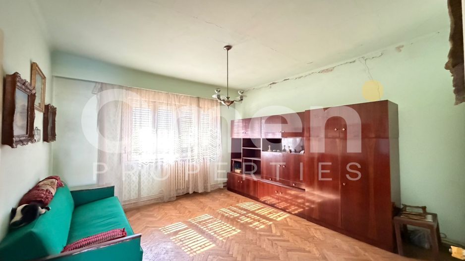 Casa de vanzare cu 446 mp teren si garaj, situata in zona centrala - Poză 6