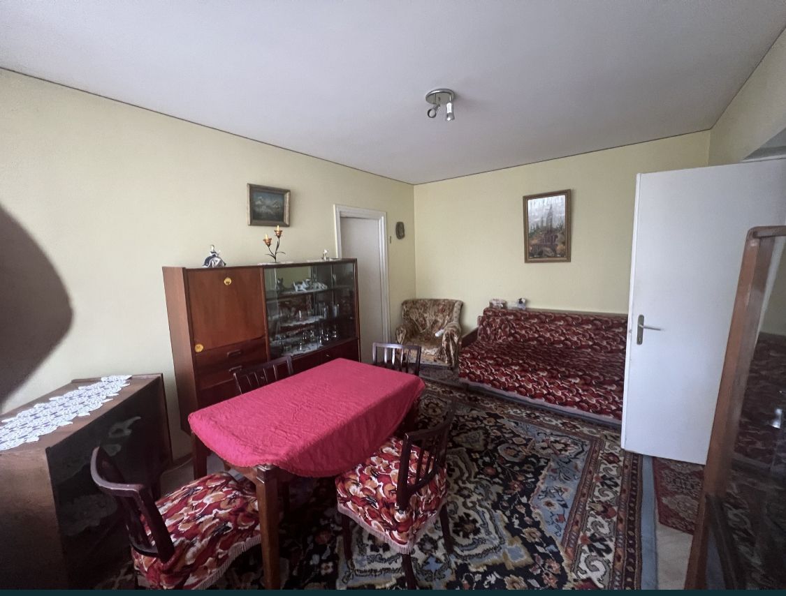 Apartament 2 camere zona Tomis1, etaj 1, zona foarte linistita - Poză 4