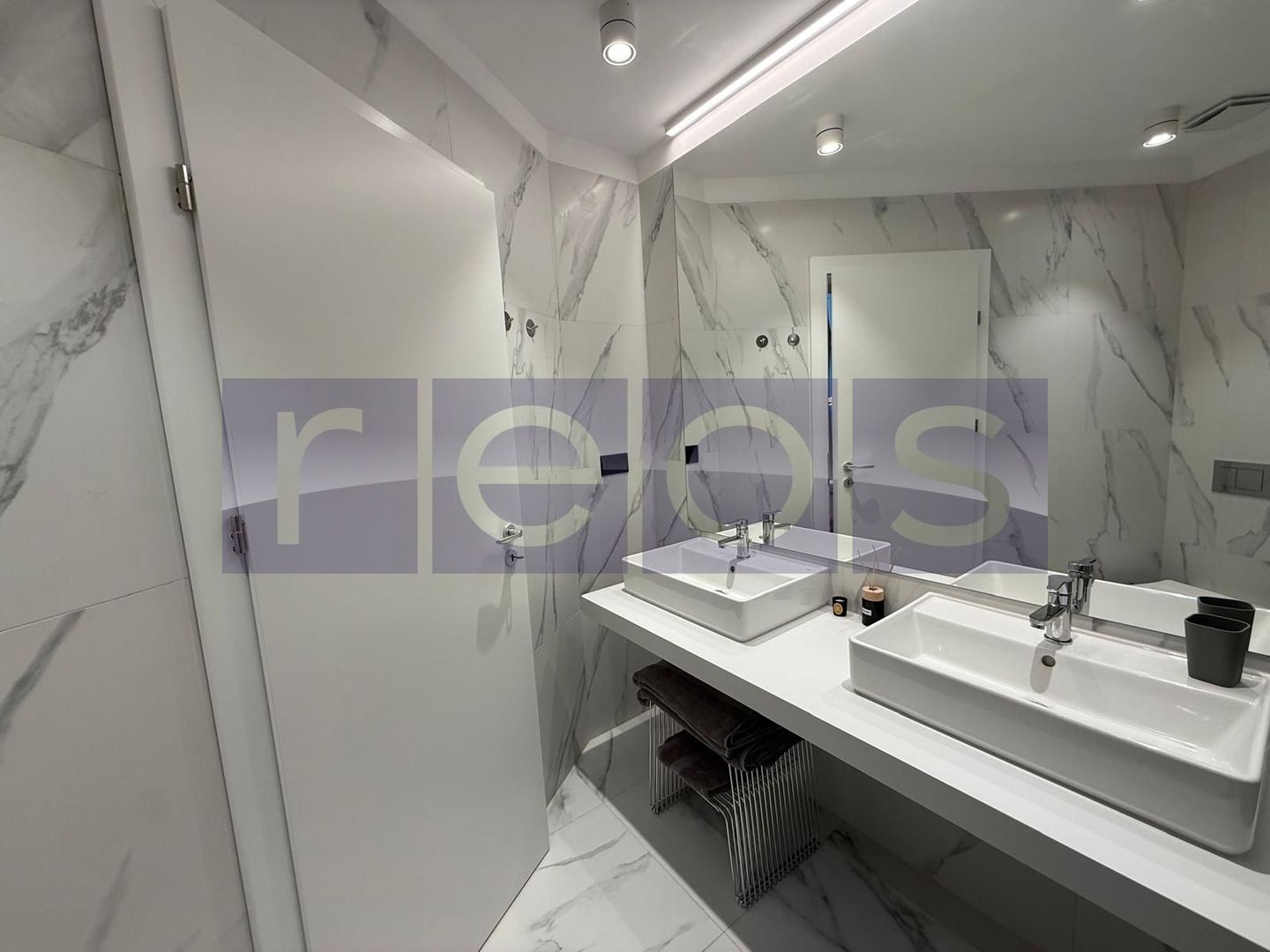 INCHIRIERE 4 CAMERE | ONE NORTH LOFT | MOBILAT SI UTILAT LUX | LOC PARCARE | - Poză 40