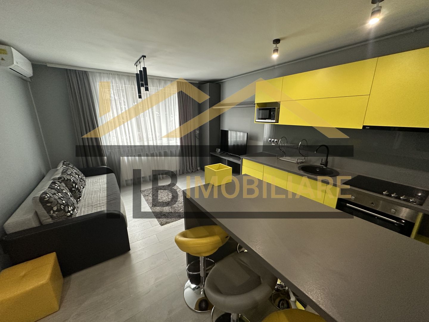 Apartament de 3 camere, 54mp,. Zona Ultra-Central - Poză 2