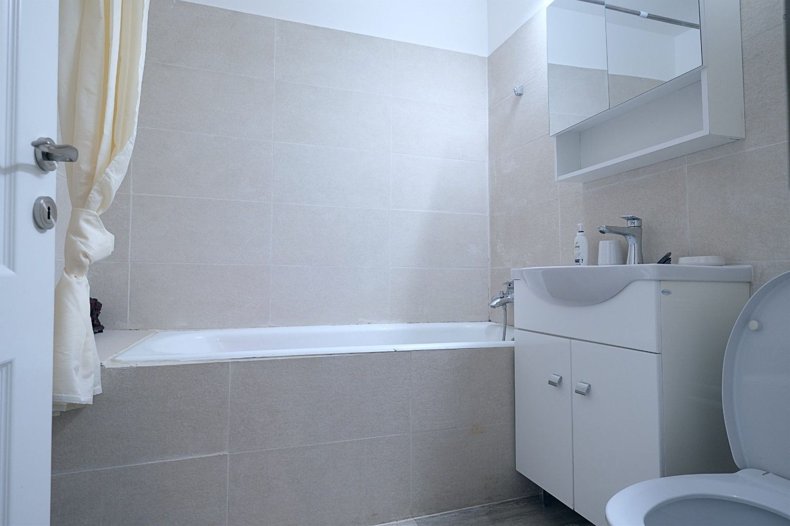 Apartament cu 2 camere de vânzare în Teiul Doamnei, Bucuresti - Poză 4