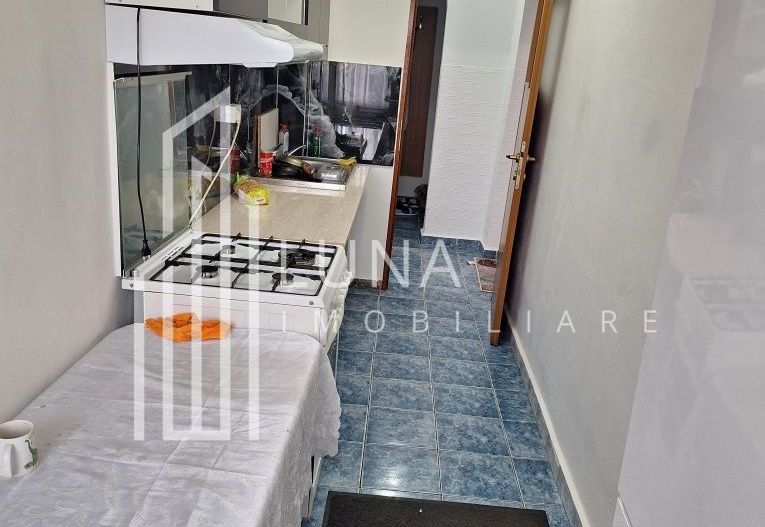 Particular. Vand apartament 2 camere.decomandat - Poză 6