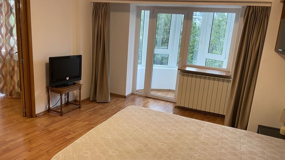 Inchiriere apartament 3 camere - Poză 5