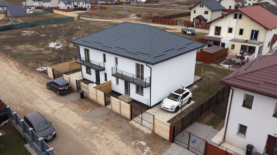 Duplex modern de vânzare în cartierul Izvor - Poză 2