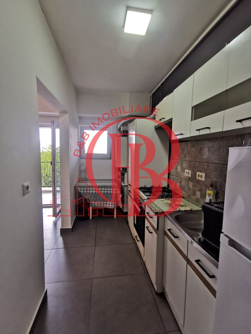 Garsoniera spatioasa mobilata si utilata - Poză 11